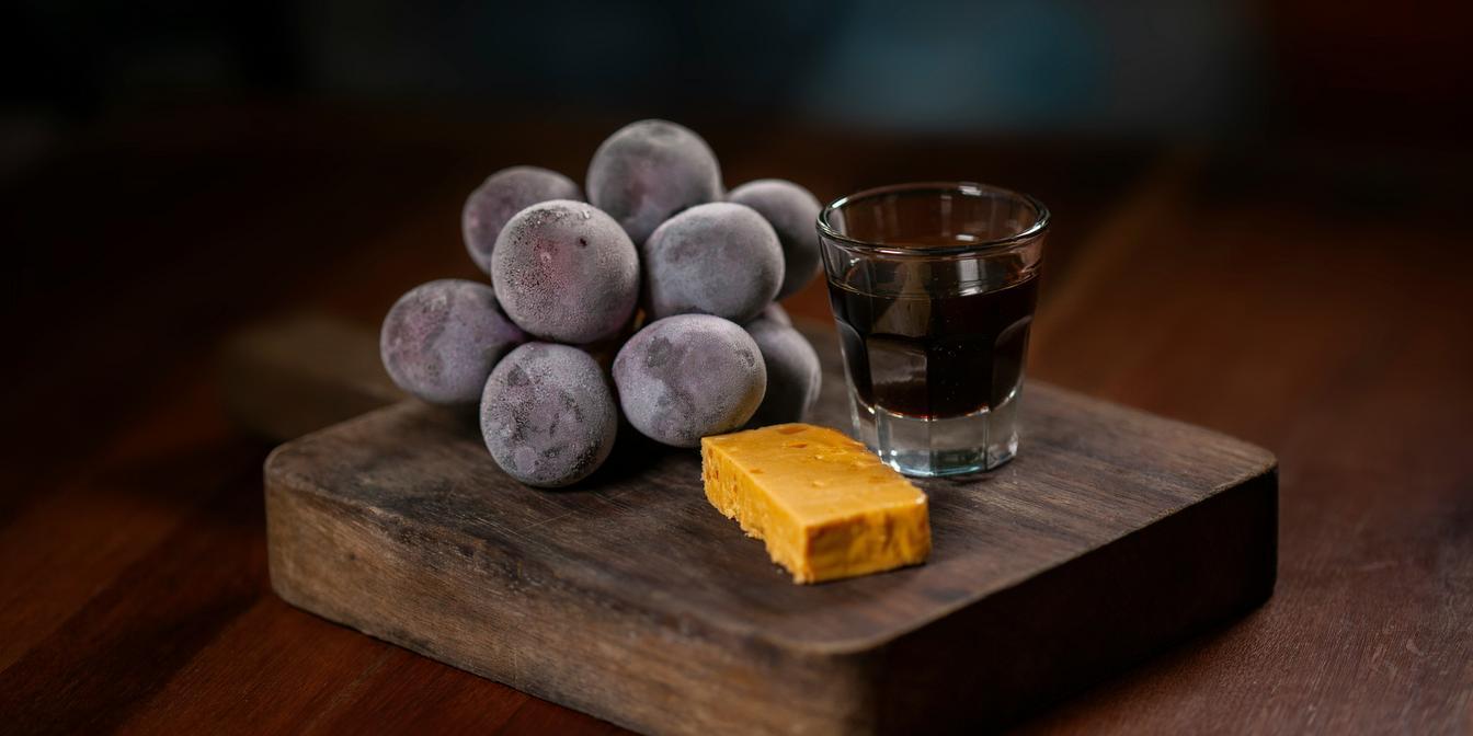 Whole dried plums, fresh plums and prune juice compared side by side