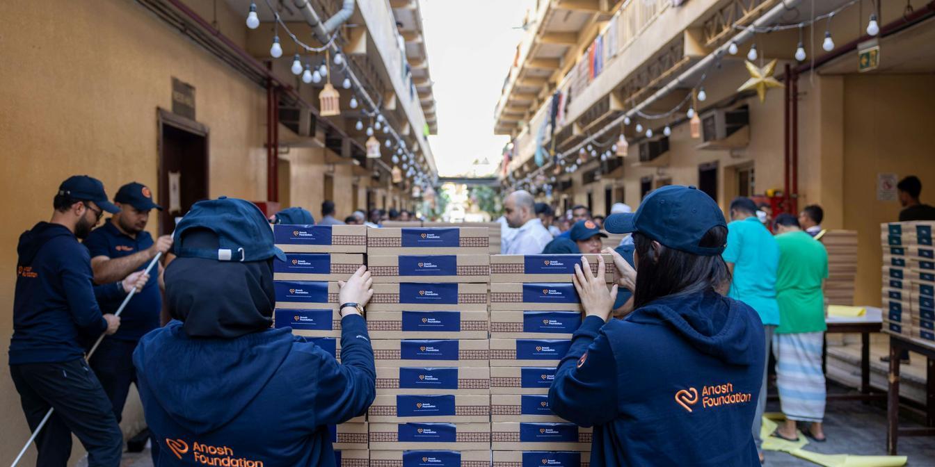 Checking a Persian grocery delivery after it arrives